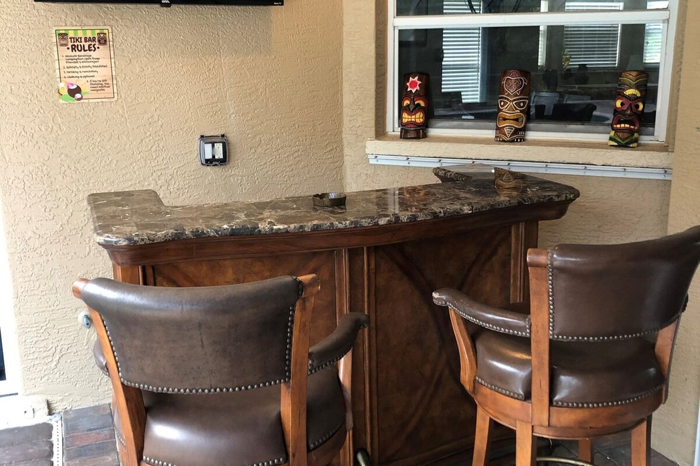 Tiki bar at Tiki Paradise Retreat