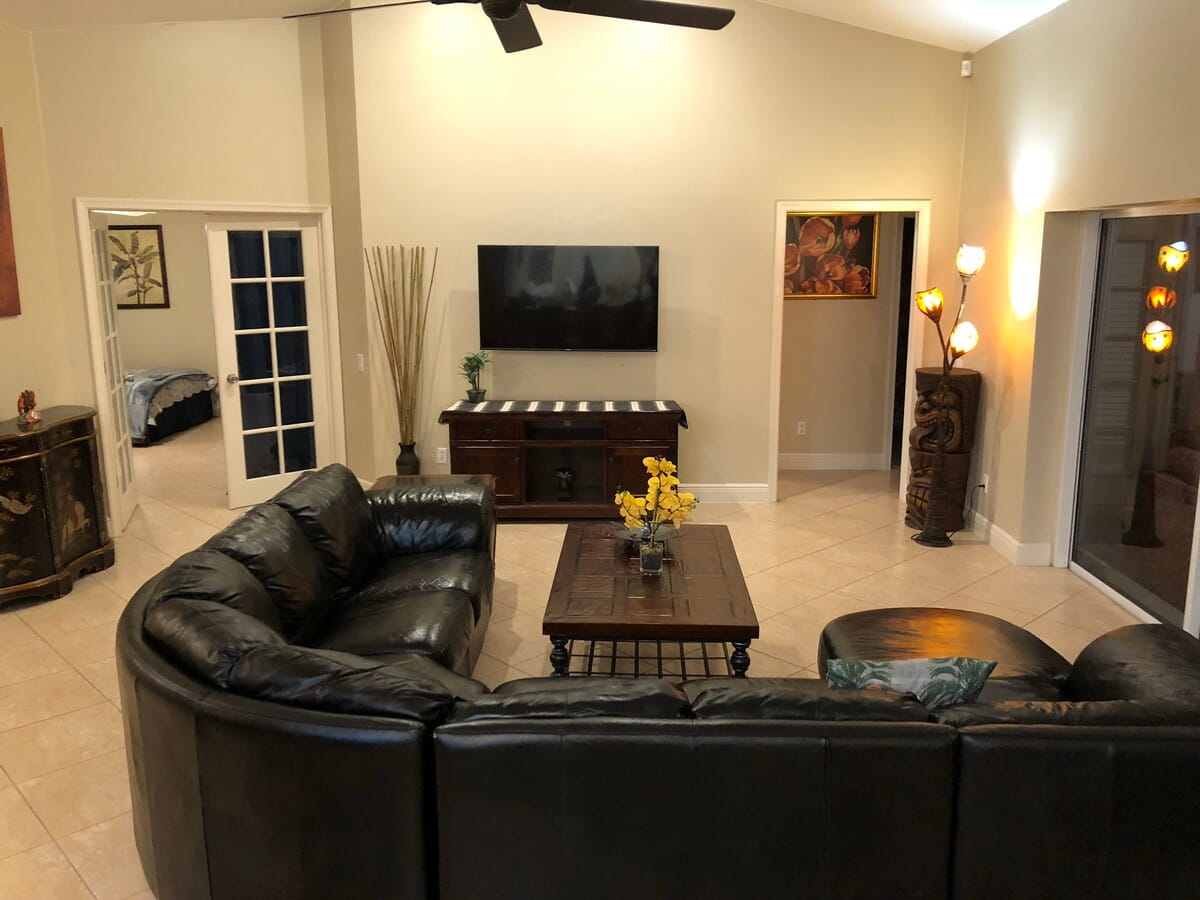 Vacation rental living room Southwest Florida