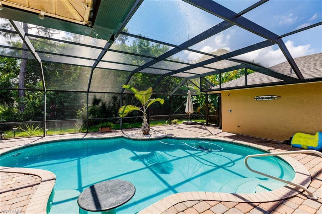 Southwest Florida vacation rental with tiki-style pool area
